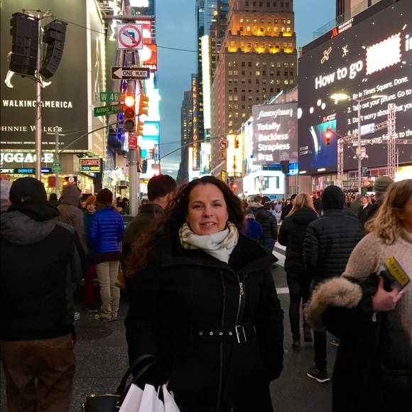 Meet your Posher, Lorraine - Picture 5 of 5